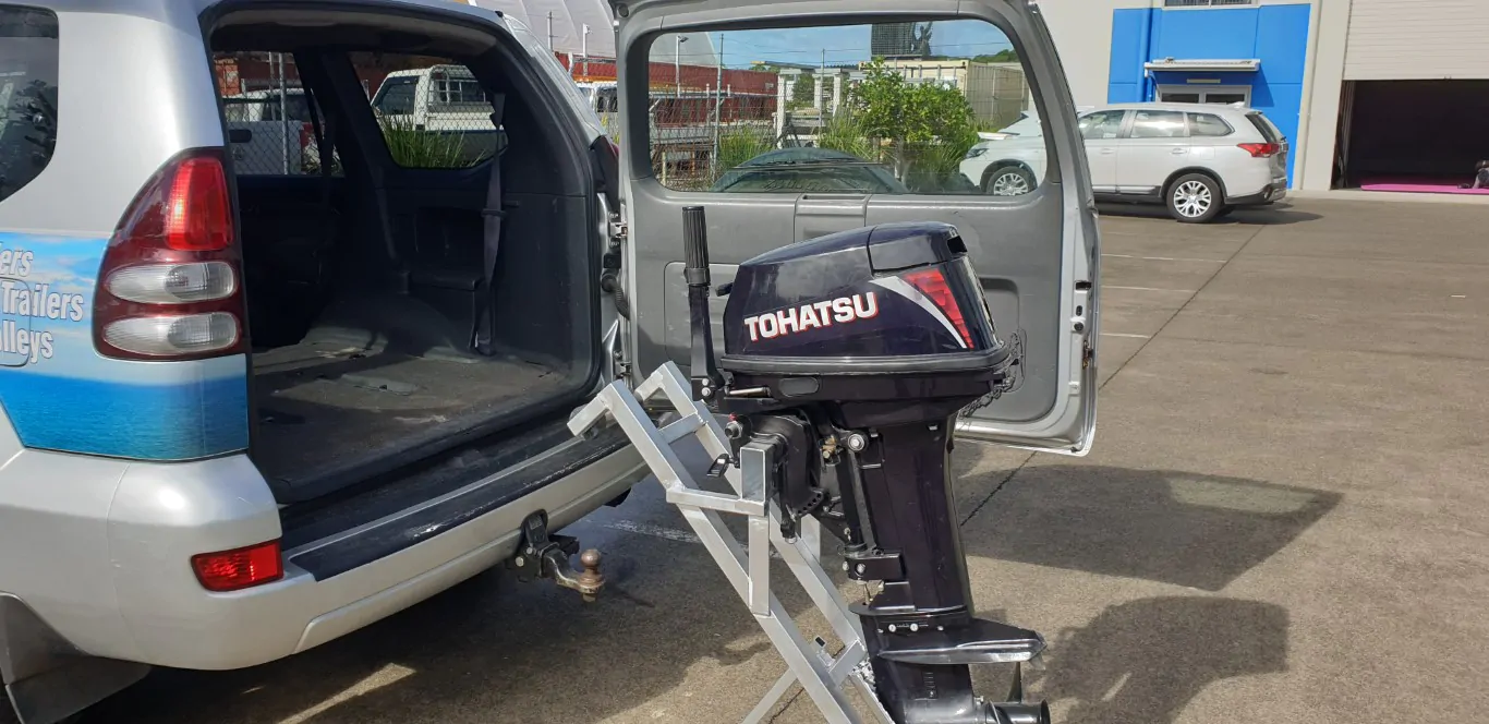 BoatHoist-Outboard-Motor-Trolley-Loading-In-Car-1 BoatHoist-Outboard-Motor-Trolley-Loading-In-Car-1