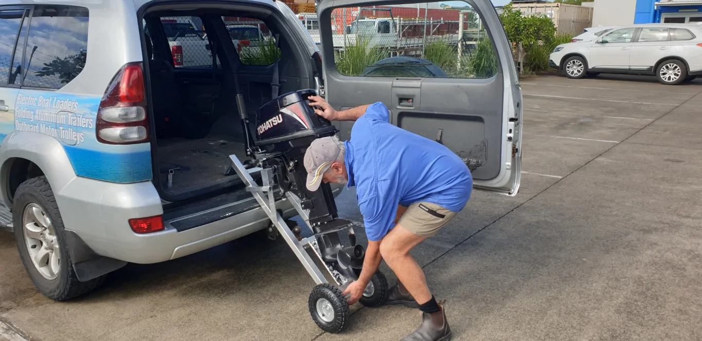 BoatHoist-Outboard-Motor-Trolley-Loading-In-Car-2 BoatHoist-Outboard-Motor-Trolley-Loading-In-Car-2